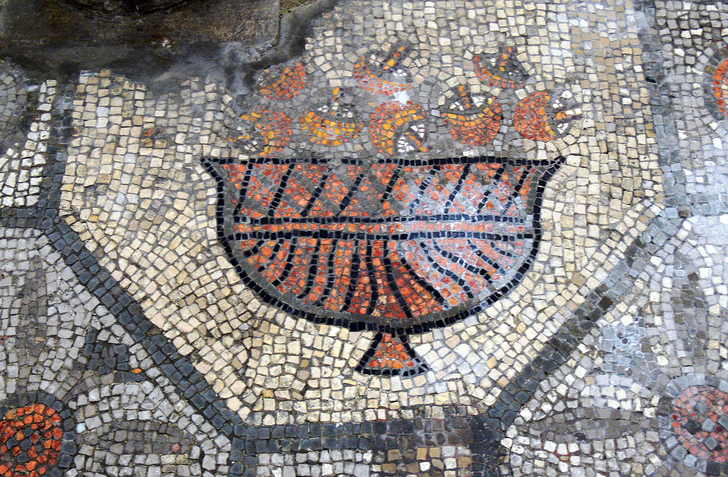 [Image: ancient-romans-ate-mushrooms-aquileia-ba...mosaic.jpg]